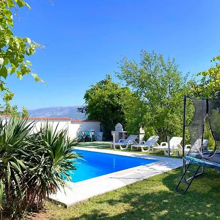 Villa Alvin